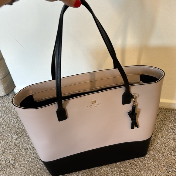 Kate Spade Tote - Picture 3 of 13